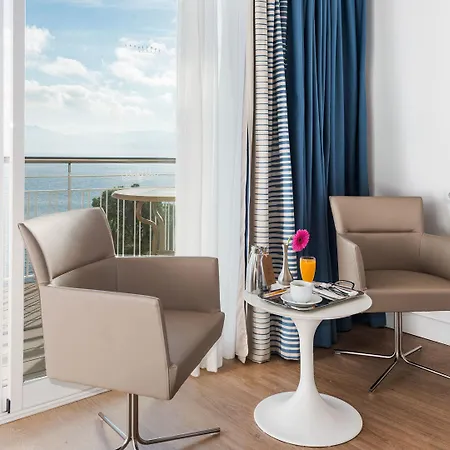 ホテル Coronado Thalasso & パゲラ