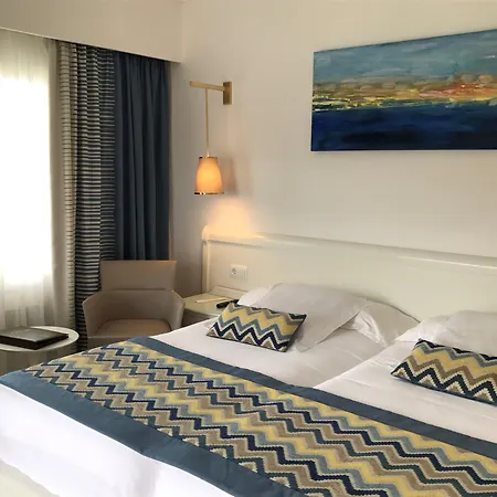 ホテル Coronado Thalasso & 5*