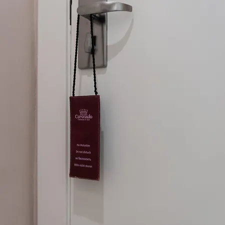 Готель Coronado Thalasso &