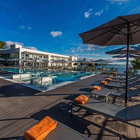 Готель Coronado Thalasso & Пагера