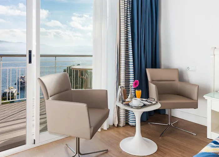 Готель Coronado Thalasso & Пагера