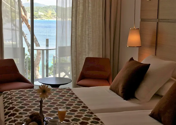 Coronado Thalasso & Готель