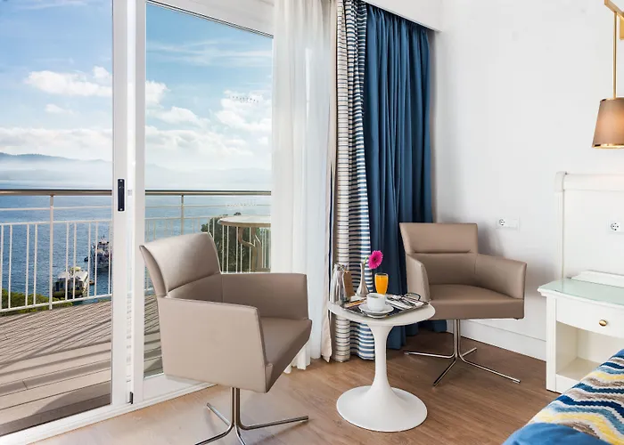 Coronado Thalasso & Готель