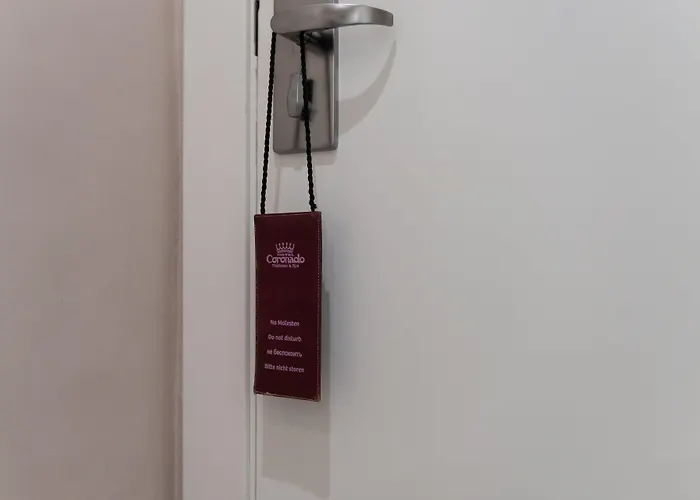 Готель Coronado Thalasso &