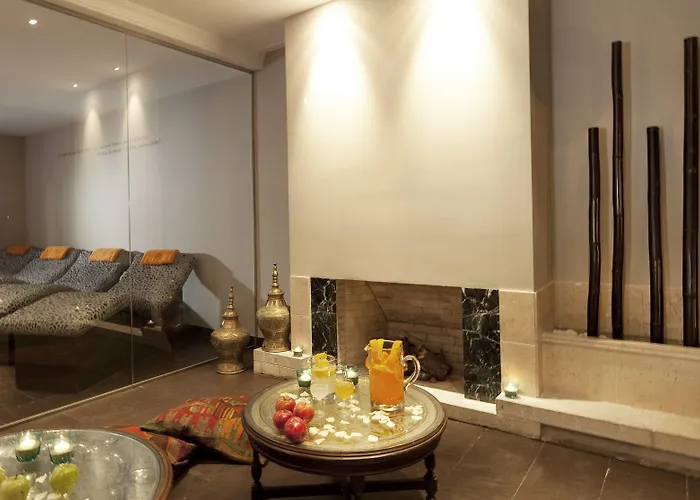 Готель Coronado Thalasso & 5*