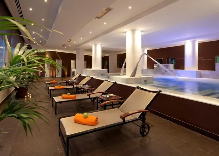 Готель Coronado Thalasso &